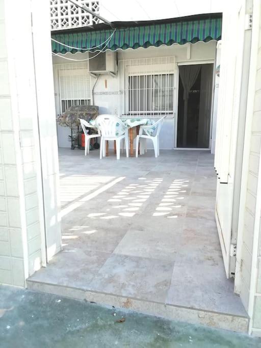 Apto Con Terraza Y 2 Dormitorios. 600 Megas Wifi. Santa Pola Dış mekan fotoğraf
