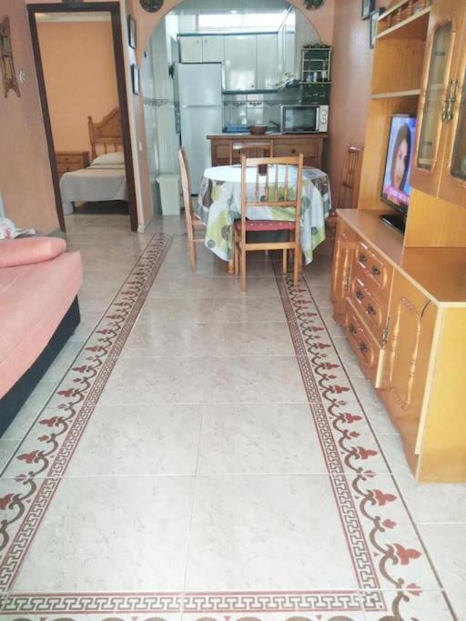 Apto Con Terraza Y 2 Dormitorios. 600 Megas Wifi. Santa Pola Dış mekan fotoğraf