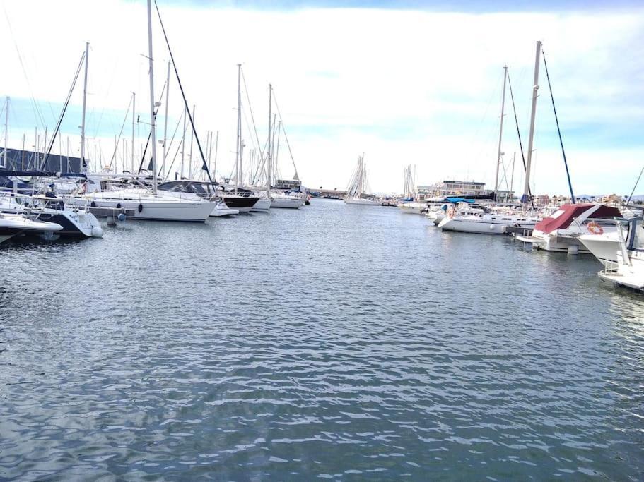 Apto Con Terraza Y 2 Dormitorios. 600 Megas Wifi. Santa Pola Dış mekan fotoğraf